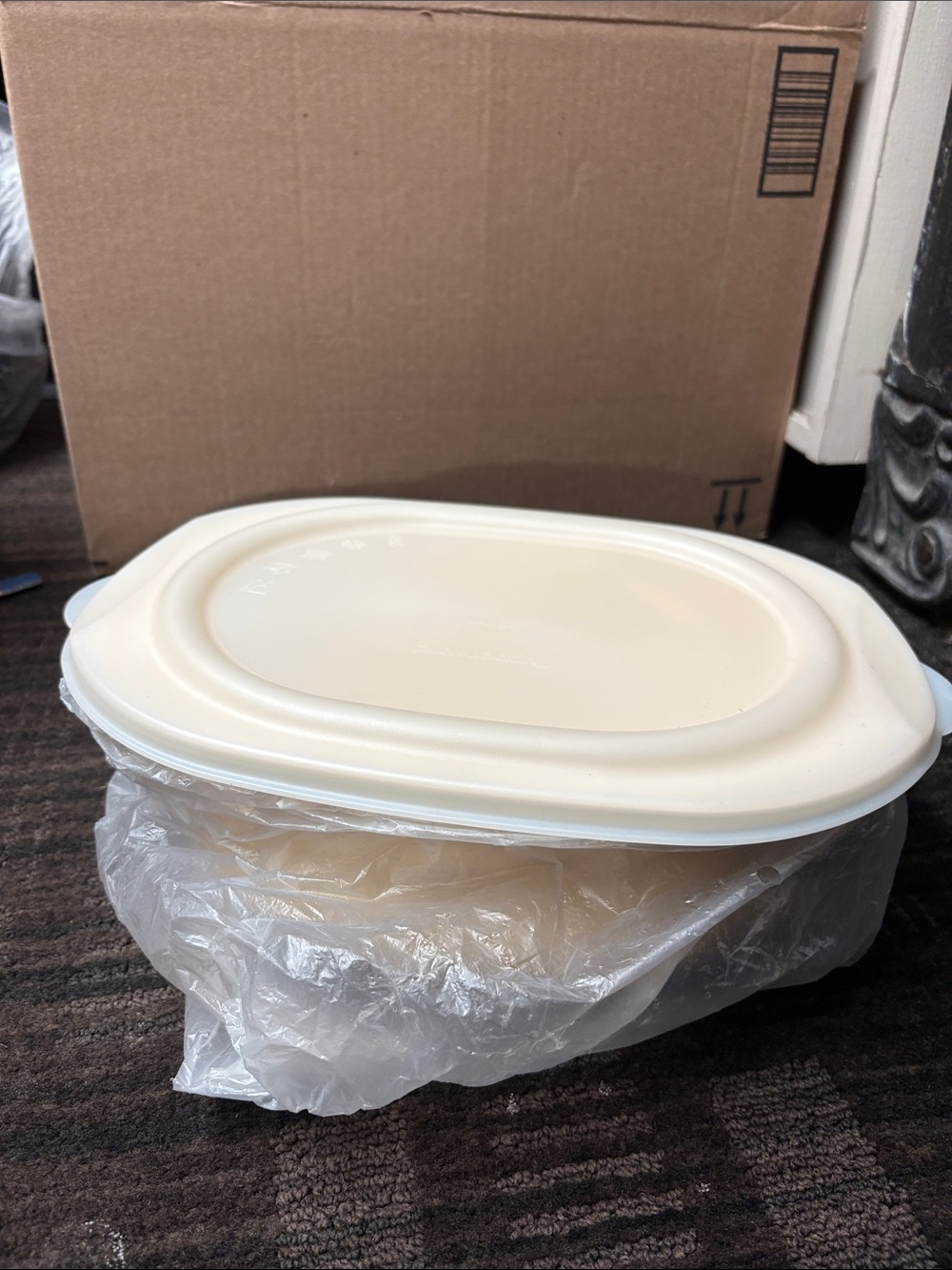 Brand New Vintage Tupperware OvenWorks 3 qt Casserole